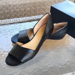NWT NATURALIZER PEEP TOE SLIP ON FLATS - ROMA